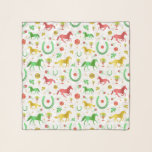 Echarpe Padrão Colorido do Partido da Corrida de Cavalo De<br><div class="desc">Celebre seu derby de corridas favorito com este padrão maravilhoso. O design de repetição é feito em tons primavera brilhantes de verde, ouro e vermelho sobre um fundo branco/cinza com um ligeiro efeito de mármore. O padrão do ornamentado inclui cavalos, troféus, ferraduras e rosas. Entre em contato com FancyCelebration para...</div>