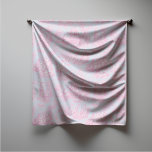 Echarpe Quadrado elegante, azul-rosa, toile de jouy<br><div class="desc">Vintage retro azul-rosa toile de jouy Scarf. Melhore o seu guarda-roupa com a elegância eterno de toile de jouy vintage designs, inspirada pelos padrões requintados das cenas do campo francês. Estas sofisticadas impressões Toile são uma raiva constante no momento, belas designs que trazem beleza natural e charme. Este cachecol em...</div>