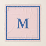 Echarpe Scarf Rosa Pálido e Azul Monograma Simples<br><div class="desc">Um cachecol rosa pálido tem um monograma azul profundo no centro. Você pode alterar a letra para mostrar a inicial correta. Dois quadrados azuis constituem a fronteira do cachecol.</div>