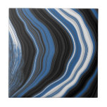 Efeito agato, preto, branco e azul<br><div class="desc">Este azulejo de efeito de mármore impressionante mostra um design de agata digital ousado com espirais fluentes de azul, preto e branco, criando uma aparência dinâmica e contemporânea. É uma excelente escolha para os banheiros modernos ou como sotaque de destaque num quarto de corpo. O padrão de abstrato e as...</div>