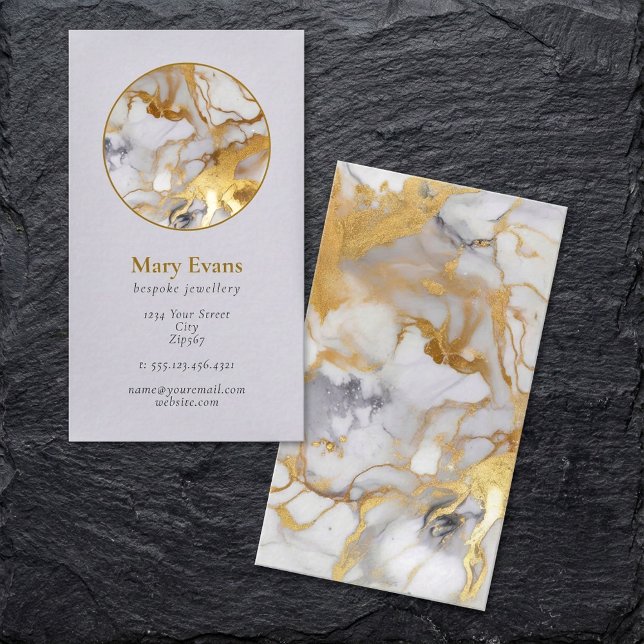 Efeito de mármore branco e dourado, cartão de visi (White and gold marble effect modern business card.)