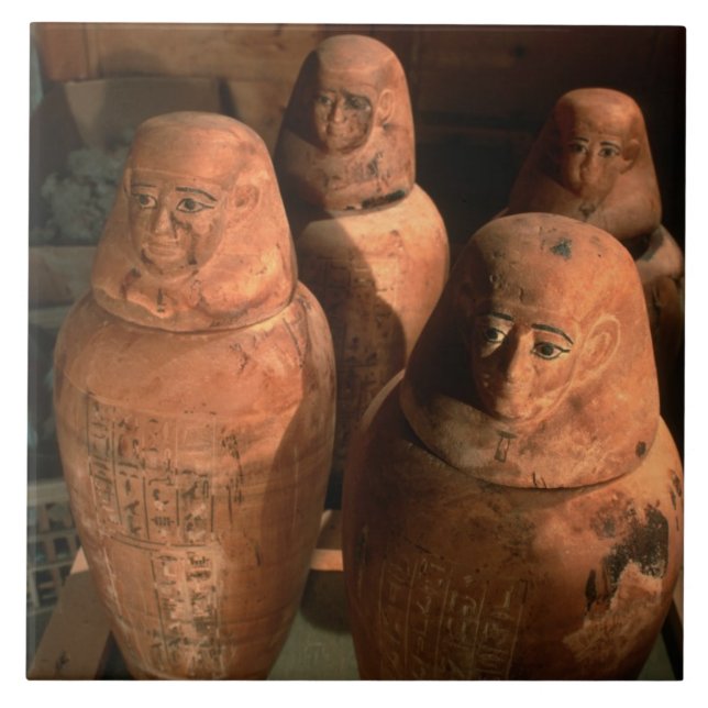 Egito, 26.ª dinastia Canopic jars encontrada em Ab (Frente)