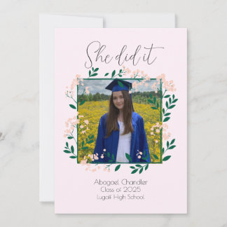 Ela fez o Anúncio de Graduação! Personalizável
