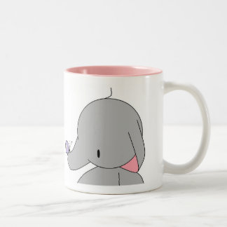 elefante com caneca da borboleta