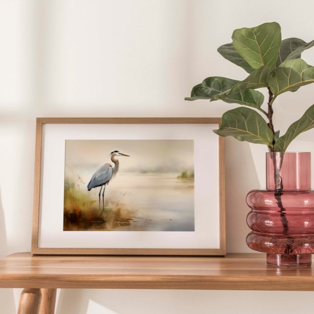 Elegância Costeira: Impressão de Aquarela da Grua  (A solitary crane standing serenely at the seashore, framed by gentle seagrass in light, muted colors)