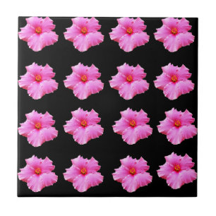 "Elegância Floral: Blooms de Hibiscus Rosa em Pret