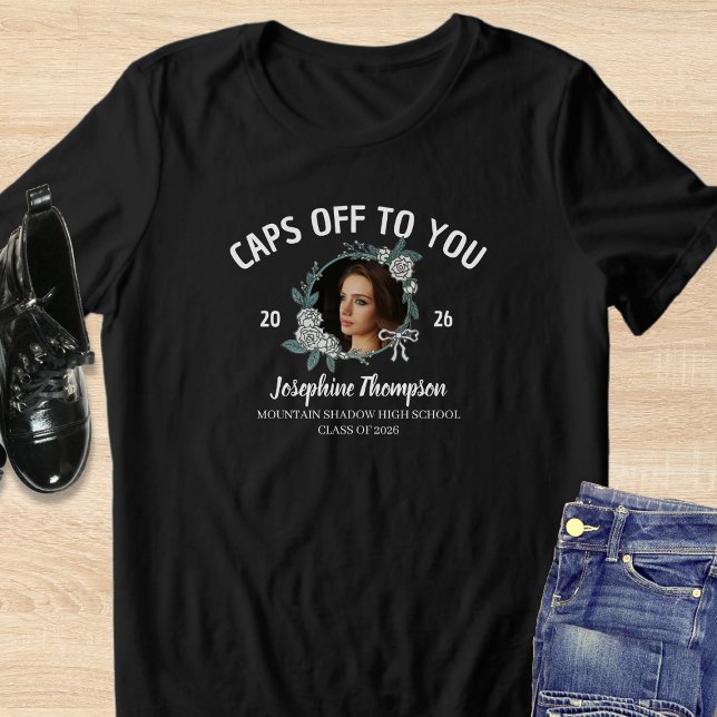 Elegant Black & White 2026 Graduation Floral Photo (Criador carregado)