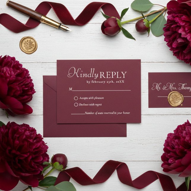 Elegant & Chic Burgundy & Ivory wedding RSVP Card (Criador carregado)