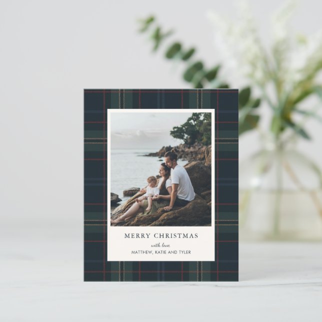 Elegant Plaid Photo Budget Christmas Card (Em pé/Frente)