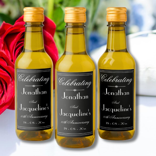Elegante B & W favorece o aniversário de casamento (Elegant Black & White Mini Wedding Anniversary Wine Bottle Labels.)