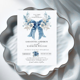 Elegante Convite de Noiva com Arco Floral Azul Poe