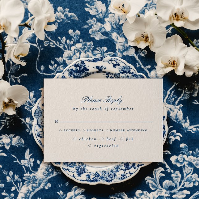 Elegante Crista Floral de Script Azul para RSVP de (Criador carregado)