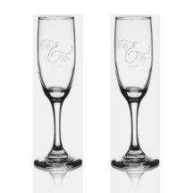 Elegante design com Mr. & Mrs. e Ampersand gravado