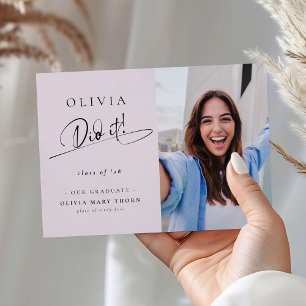 Elegante, Ela Fez! Modelo de Foto de Graduada