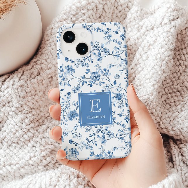 Elegante Padrão de Toile Azul Francês com Monogram (Elegant blue french toile pattern with monogram and name emblem. A classy, timeless vintage style. )