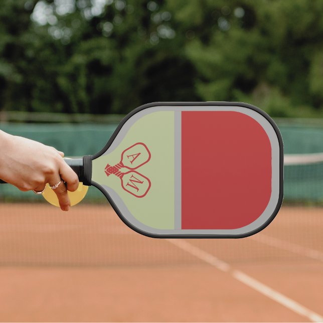 Elegante Símbolo de Pickleball com Monograma Moder (Front of the paddle being played )