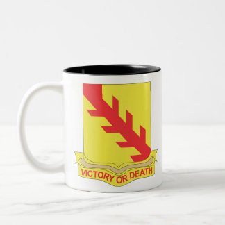 Em Dois Tons 3ò Caneca de café da armadura/cavalaria