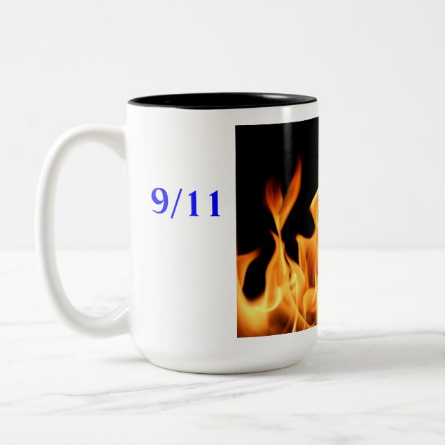 Em Dois Tons 9/11 de caneca de café memorável (Esquerda)