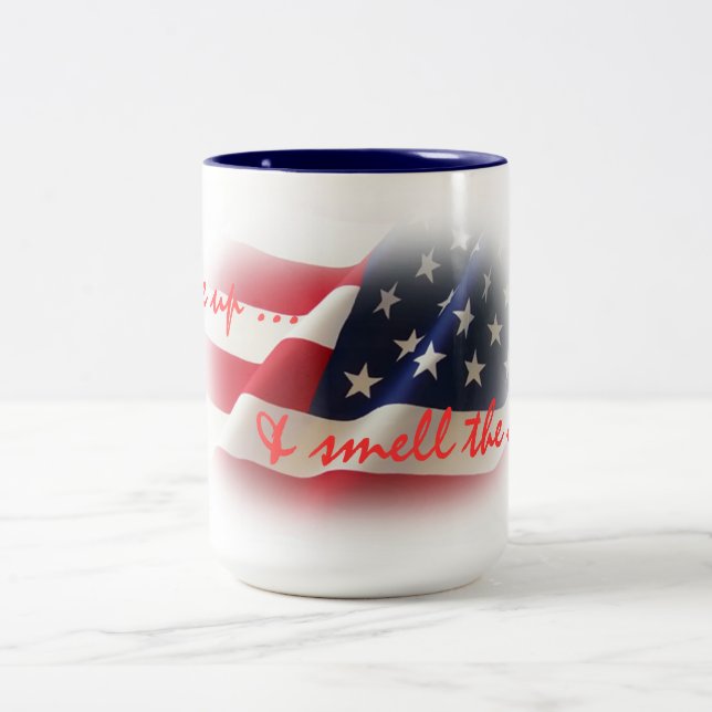 Em Dois Tons Acordar Patriótico e Cheiro a Caneca de Café (Centro)