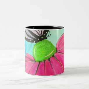 Em Dois Tons Borboleta fria e flor: caneca de café de duas tona