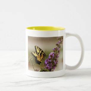 Em Dois Tons Caneca de café alta da borboleta