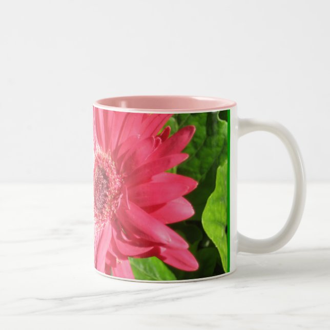 Em Dois Tons Caneca de café da margarida do rosa quente (Direita)