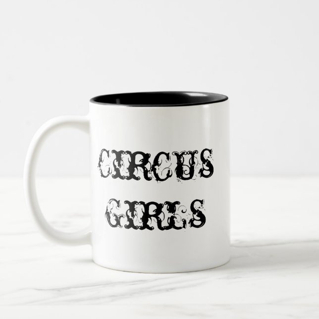 Em Dois Tons Caneca de café da menina do circo (Esquerda)