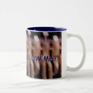 Em Dois Tons Caneca de café da "trombeta" por Zoltan Buday