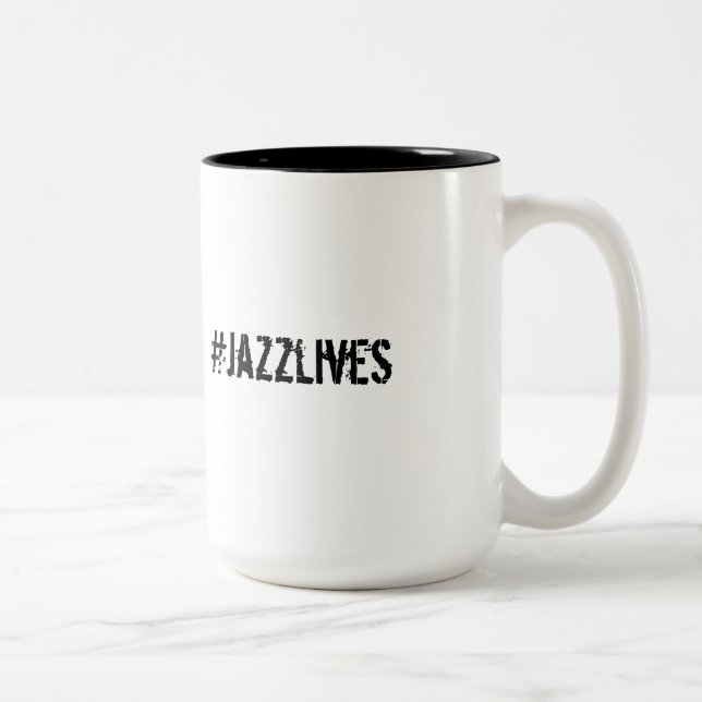Em Dois Tons Caneca de café de JazzLives (Direita)