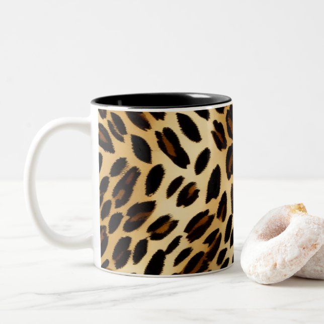Em Dois Tons Caneca de Café Leopardo: Caneca de Escritório Chic (Com Donut)