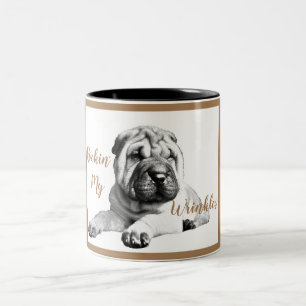 Em Dois Tons Caneca de café "Rockin' My Wrinkles" do adorável S