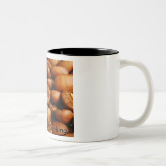 Em Dois Tons Caneca do feijão de café - por Lameen