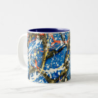 Gotejamento que pinta o abstrato da caneca de café