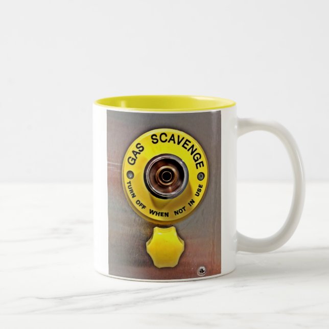 EM DOIS TONS O GÁS LIMPA A CANECA DE CAFÉ (Direita)