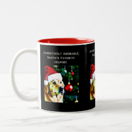 Em Dois Tons Ouro com chapéu de Papai Noel na caneca de café