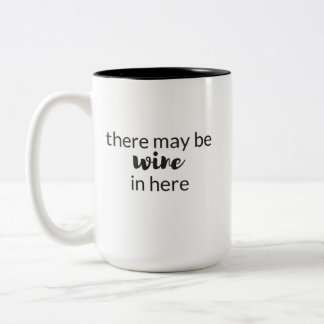 Em Dois Tons pode haver vinho aqui na caneca de café