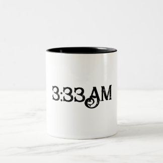 Em Dois Tons significado espiritual da caneca de café 3:33 AM n