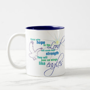 Em Dois Tons Suba na caneca de café cristã da escritura das