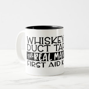 Em Dois Tons Uísque e caneca de café