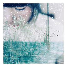 Emerald Girl Green - Poster Verde de 24" x 24"