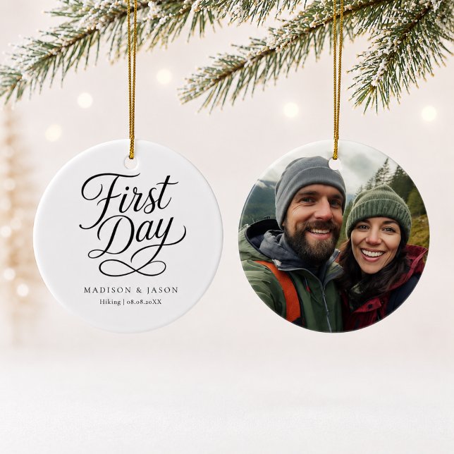 Enfeite de Natal com Foto do Primeiro Dia Personal (Personalized First Day Photo Christmas Ornament)