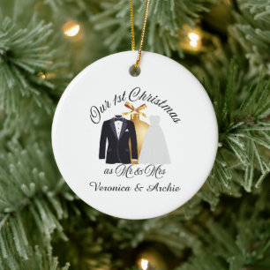 Enfeite Dourado Smoking e Vestido Nosso 1º Natal
