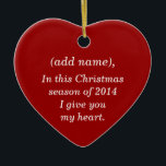 enfeites de natal "VOCÊ ME CASADO"<br><div class="desc">UM LADO É VERMELHO COM TEXTO QUE LÊ, "(adicione nome), Nesta época de Natal de 2014 eu lhe dou meu coração. LADO REVERSO (BRANCO): "Então (adicione nome), VOCÊ ME CASADO?" Completamente personalizável. Escreva a sua própria mensagem utilizando o seu próprio estilo de letra, cor de tamanho e cores de fundo....</div>