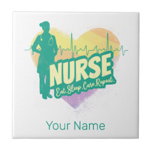 Enfermeira Design Vintage com Motivo de Batimento