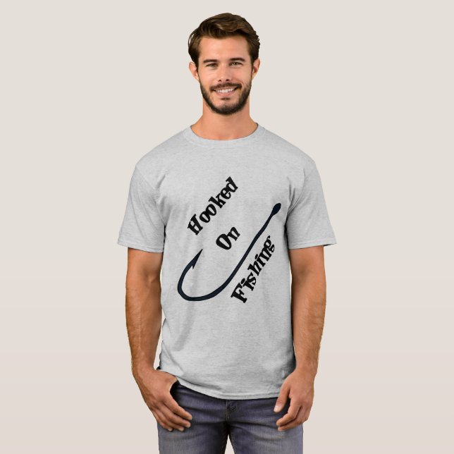 Enganchado na camiseta do geek do divertimento dos (Frente Completa)