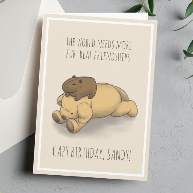 Engraçado Capybara e Cartão de Aniversário Rosa Pu (Celebrate the birthday of your favorite person with a capybara and a puppy on this sweet card.)