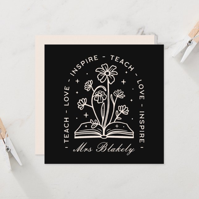 Ensinar amor inspira o professor citando personali (Frente/Verso In Situ)