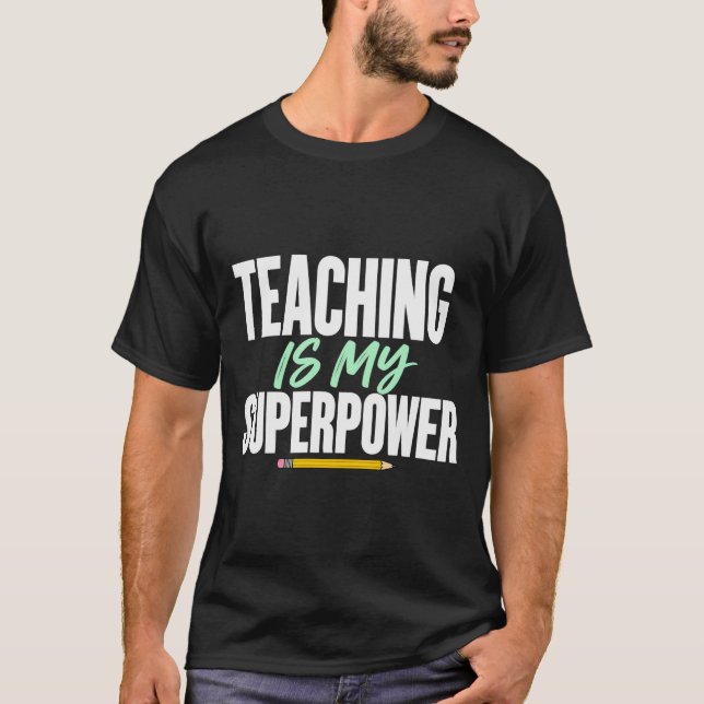 Ensinar É Meu Superpoder | Camiseta Gráfica Origin (Frente)