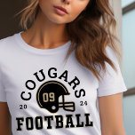 Equipe Dourada e Cinza de futebol personalizada<br><div class="desc">Camisa de futebol da Frente e Traseira Personalizada para a Mãe - mostrada na Design de Branco para mães de futebol mostra um capacete de futebol com texto esportivo que pode ser personalizado para o nome do time, o sobrenome do filho e o seu número de camisa. As cores das...</div>