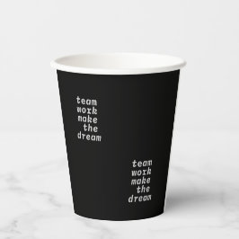 Equipe Trabalha Para Fazer A Coleção De Sonhos